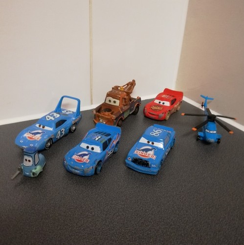 Disney cars diecast bundle - cars,